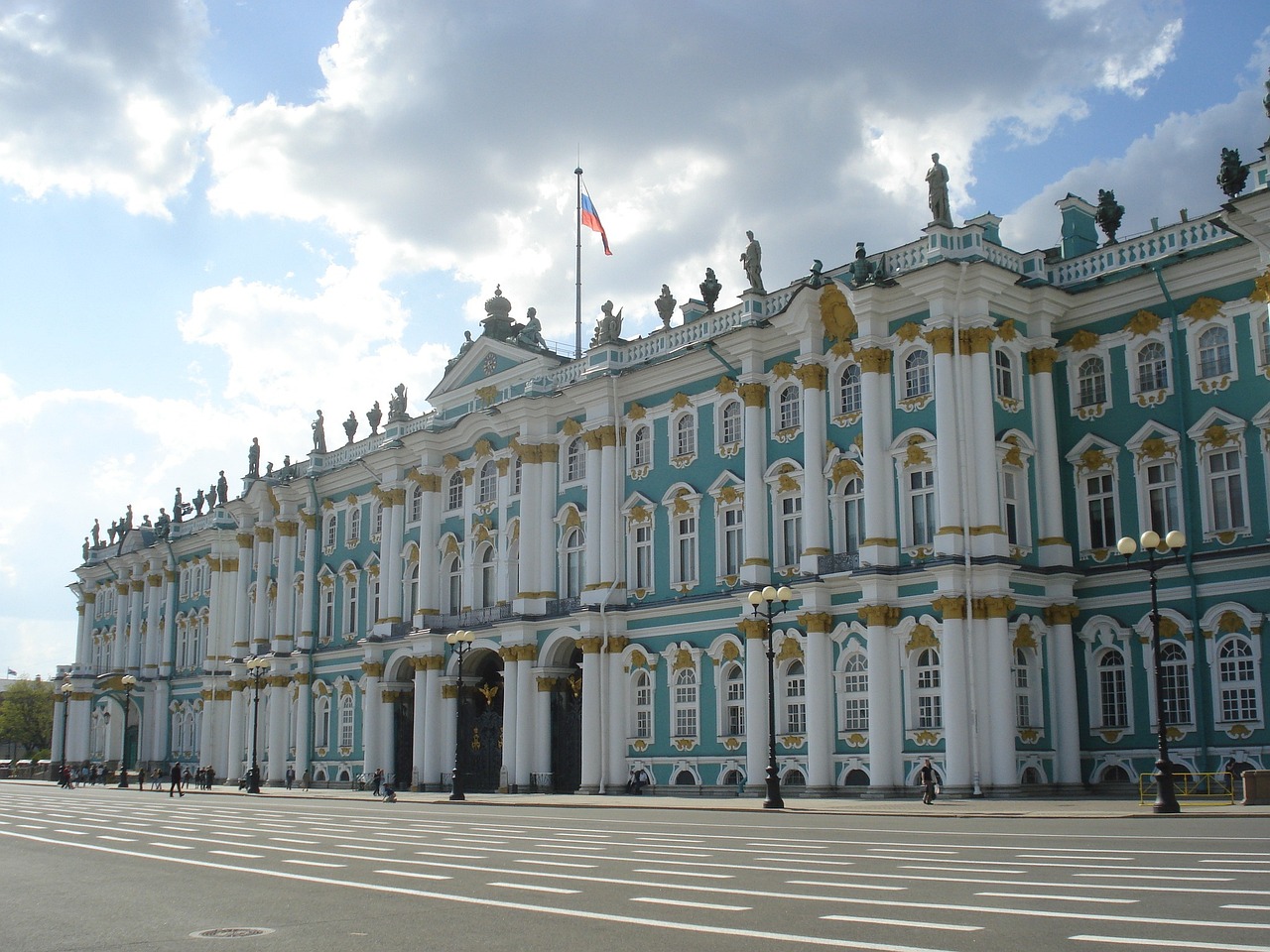 Эрмитаж открыл три новых зала в галерее Петра Великого