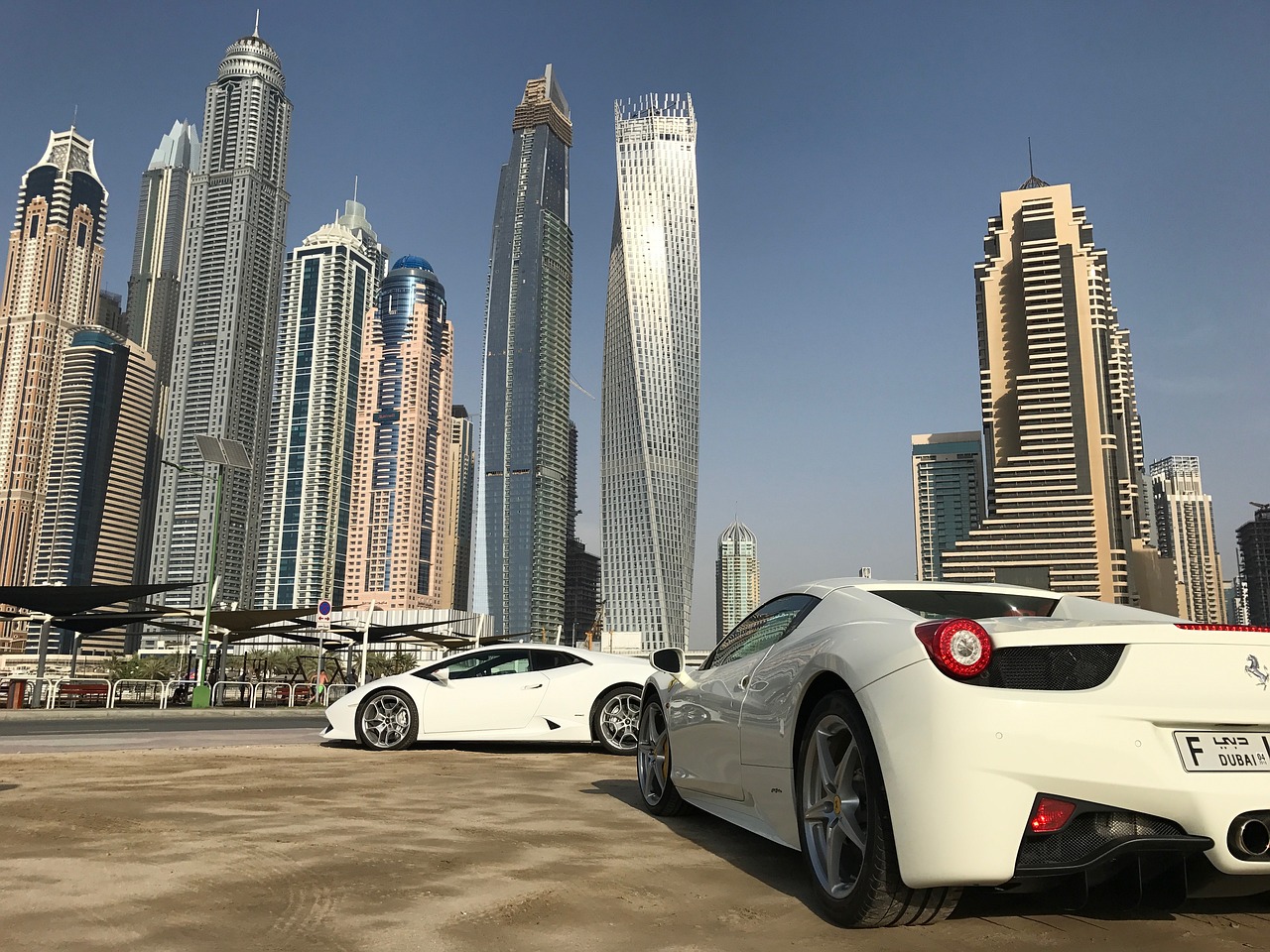 Аренда автомобиля в Дубае: исследуйте город с максимальным комфортом