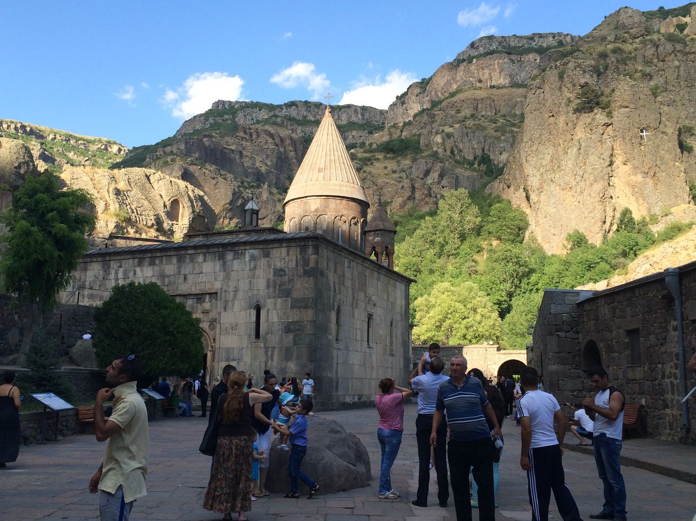 Пещерный монастырь в Армении