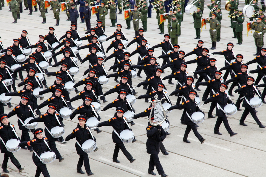 Московские школьники побывали на репетиции Парада Победы