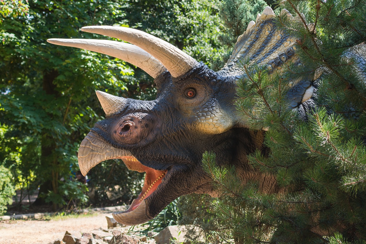 Забег динозавров проведет Янтарный комбинат в рамках открытия самого большого динопарка под Калининградом