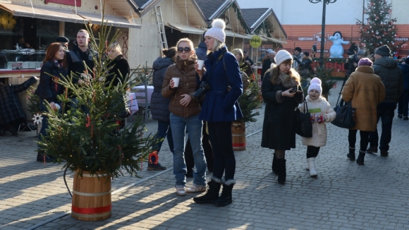 400 праздничных шале разместят к Новому году в Москве